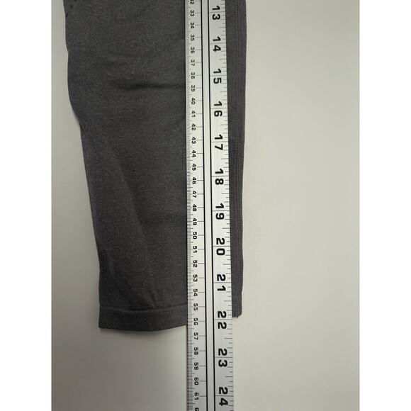 Fabletics Compression Leggings Gray Cut Out Size Small - Picture 8 of 9